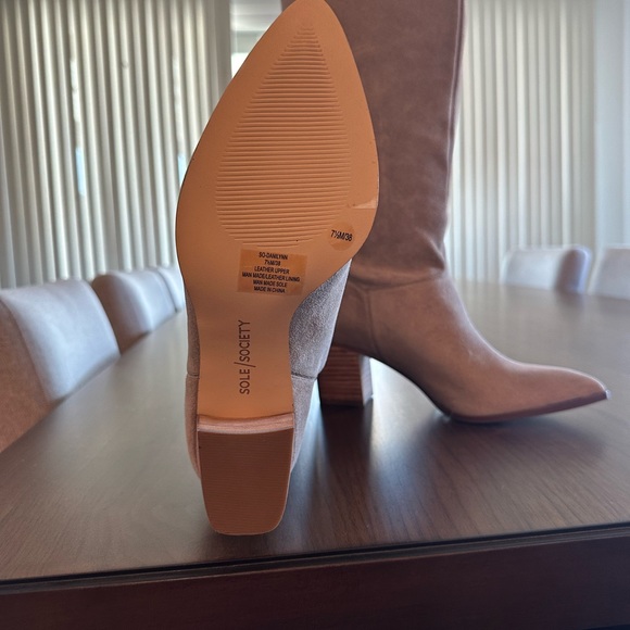 Sole society, size 7.5 light brown color new. Without box. - Picture 4 of 4